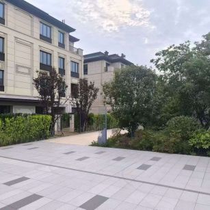 廊坊 芝麻白与芝麻白搭配铺装，尺寸1200*600