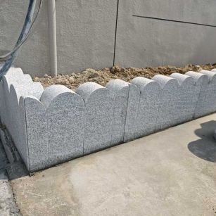 廊坊 芝麻白花岗岩花边石铺装效果图