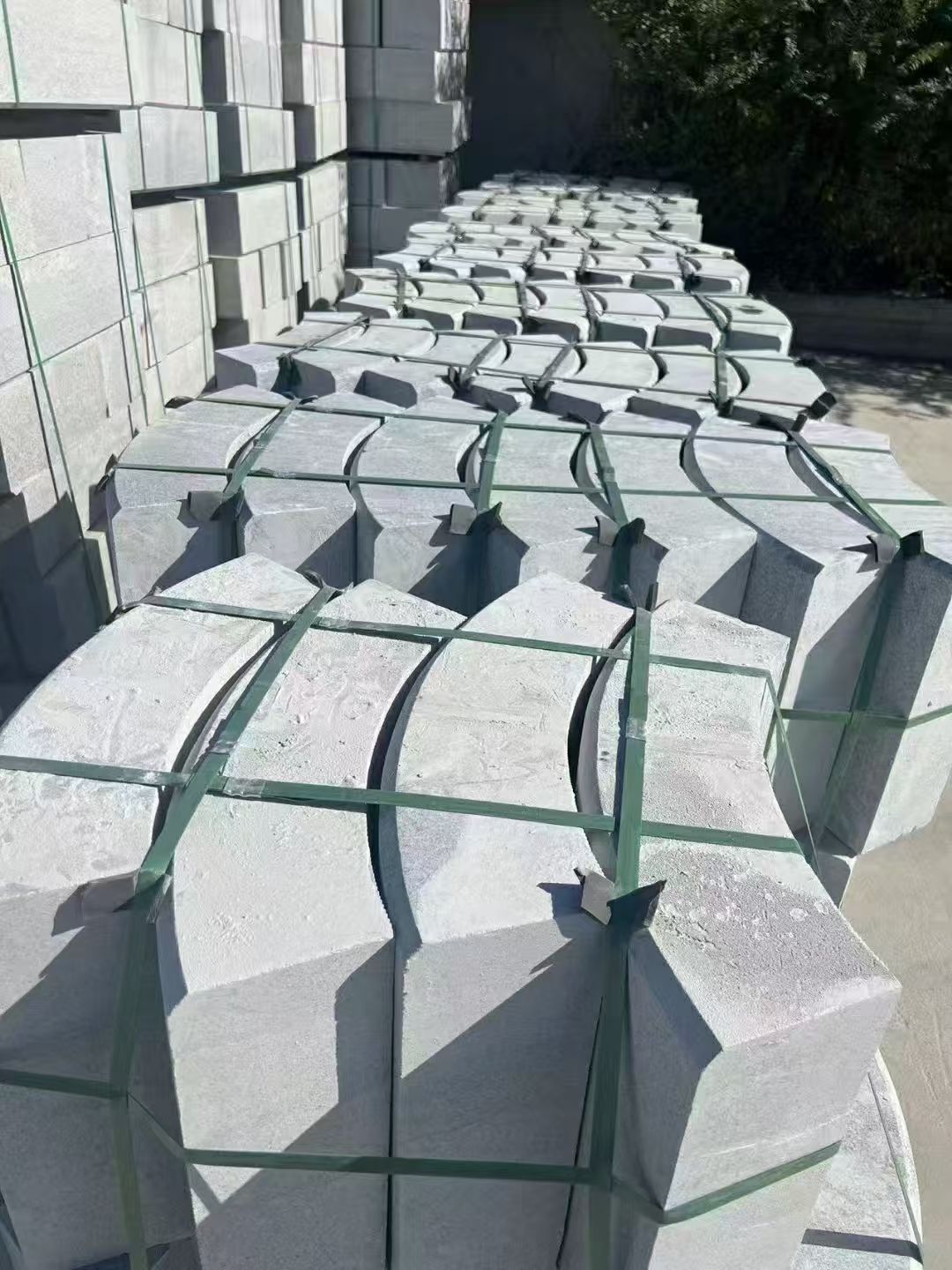 廊坊 芝麻灰弧形路沿石