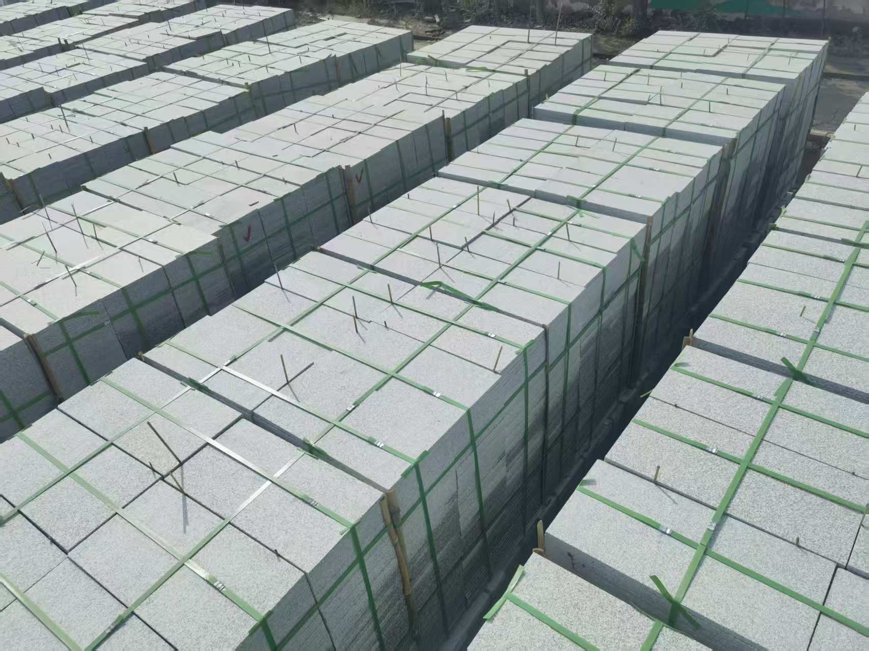 廊坊 芝麻白1.8公分火烧300*600地铺，清仓大甩卖