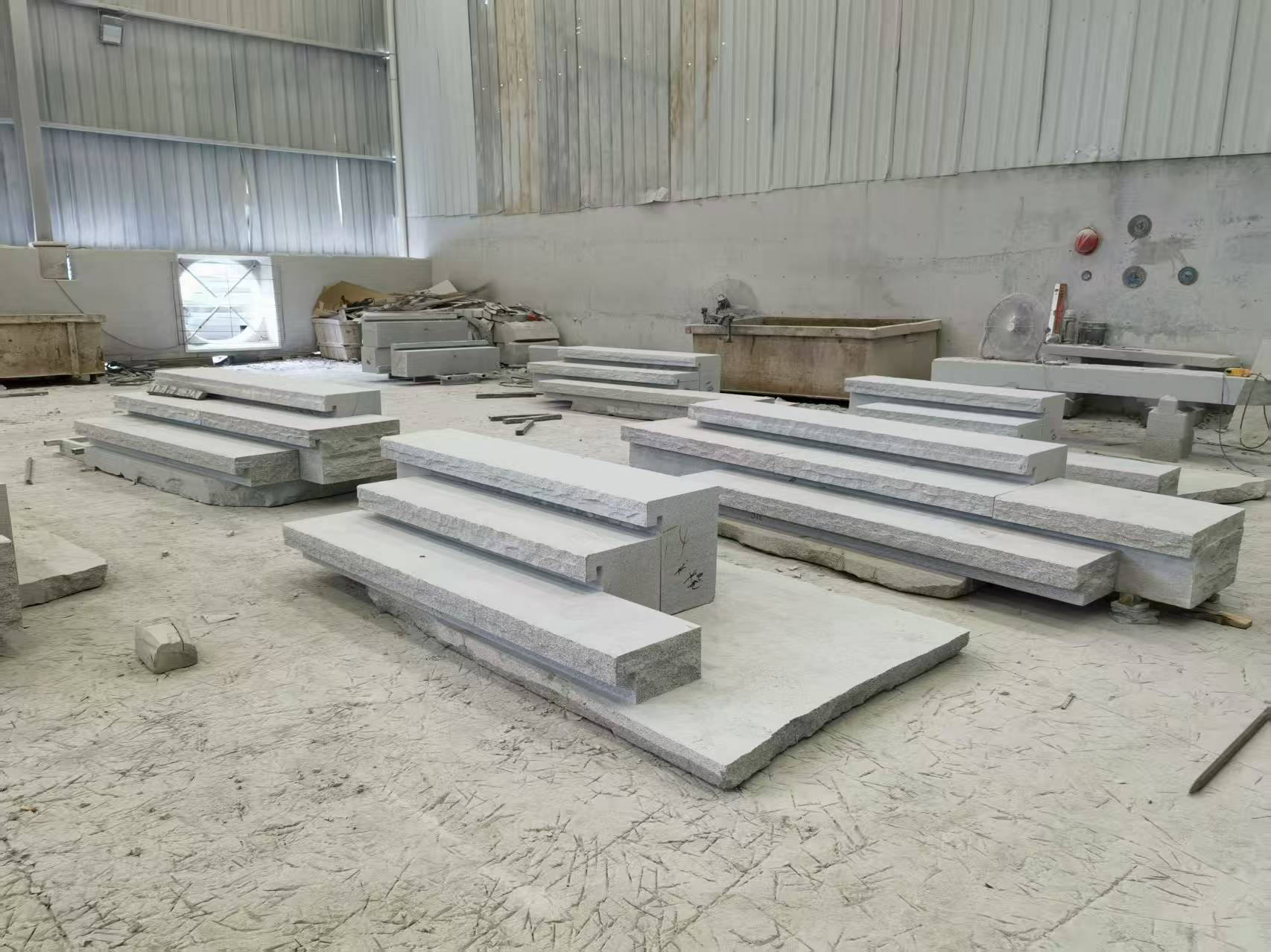 廊坊 整石台阶（大面火烧+侧面自然面），出货前厂内拼装