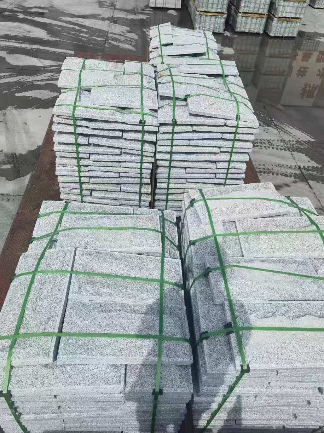 廊坊 芝麻白蘑菇石装车出货