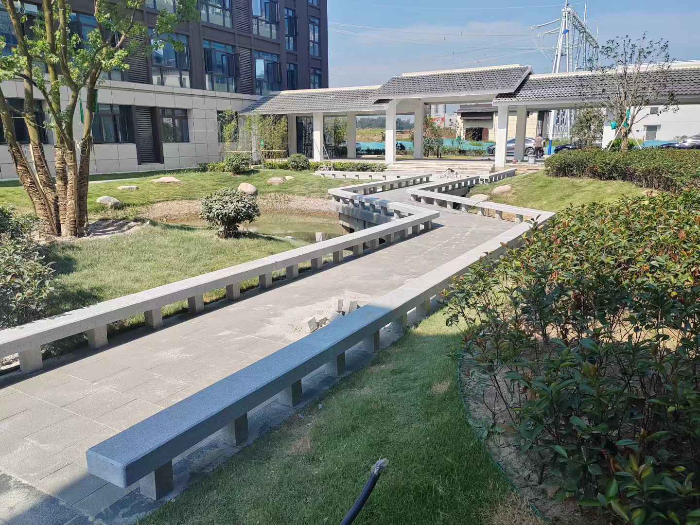 廊坊 芝麻灰小区坐凳&栏杆安装效果