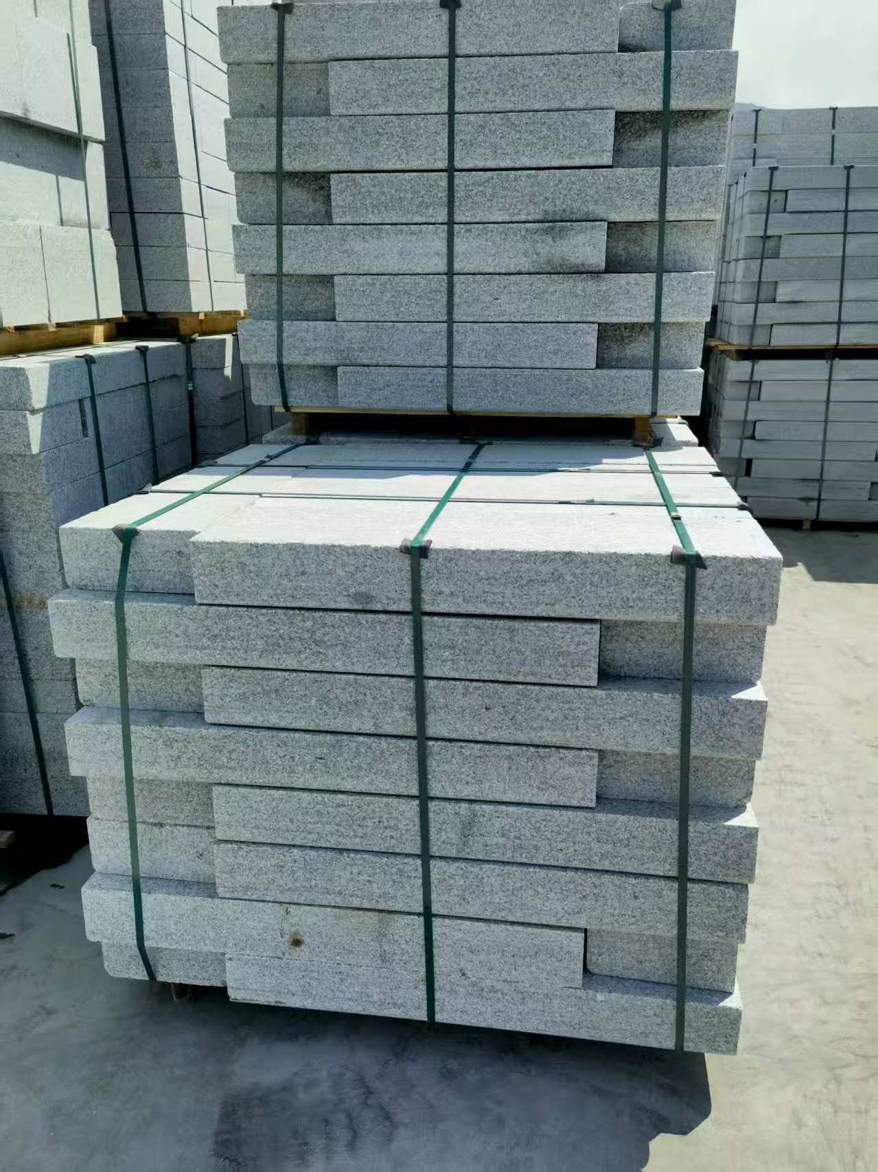 廊坊 芙蓉白花岗岩路沿石、平石尺寸标准，色泽均匀